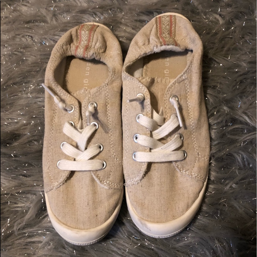 Madden Girl Spring Slip On Sneakers • 7.5